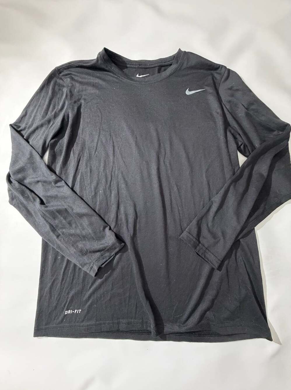 Nike Dri-Fit L Black Long Sleeve Athletic Cut The Nike Tee Training